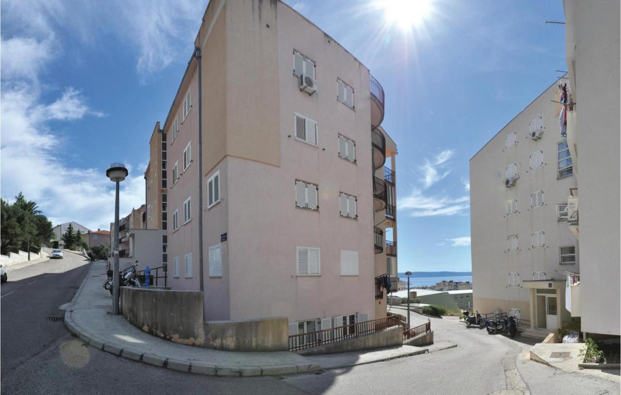 Stunning Apartment In Makarska With Kitchen מראה חיצוני תמונה